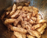 Foto del paso 1 de la receta: Patatas crujientes al horno