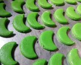 Foto langkah ke 4 dari resep Putri Salju Pandan.
