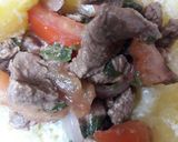 Foto del paso 4 de la receta: Yuquitas rellenas con Lomo Saltado🇵🇪