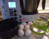 Foto del paso 1 de la receta: Cocer huevos en Monsieur Cuisine