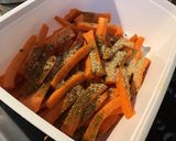 Une image de l'étape 3 de Frites de carottes aux épices.