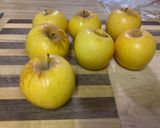 A picture of step 1 of Apple salad.