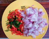Foto langkah ke 2 dari resep Tumis bawang merah.