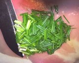 Hình bước làm 3 của món Miến nấu thịt gà (miến nấu lòng gà)