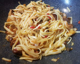 Foto del paso 4 de la receta: Fettuccini con camarones y hongos shiitake