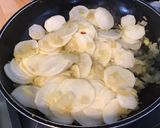 Une image de l'étape 5 de Navet blanc à l orientale aux épices,fruits secs et oignons de roscoff.