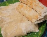 Foto langkah ke 3 dari resep Roti Tawar Gulung Sosis Simpel.