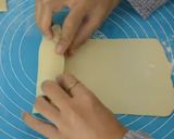 Foto langkah ke 4 dari resep Bolen Pisang Lilit.