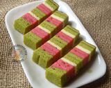 Gambar langkah 9 resipi Kek Lapis Matcha Strawberry.