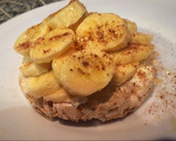 Foto del paso 2 de la receta: Desayuno saludable: galleta de arroz con banana, miel y canela