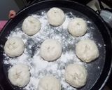Foto del paso 1 de la receta: Pancitos saborizados de cebolla🍞