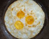 Foto langkah ke 2 dari resep Telur Ceplok Masak Kecap.