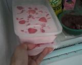 Foto langkah ke 5 dari resep Es Krim Stroberi Segar.