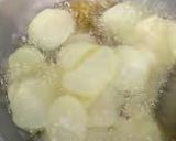 A picture of step 3 of Homemade potato chips.