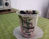 Foto langkah ke 5 dari resep Es Rose Matcha Oreo.