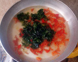 A picture of step 2 of Simple spinach noodle.