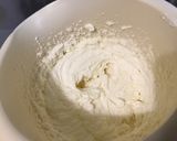 Une image de l'étape 4 de Gâteau au mascarpone et pêches de vigne.