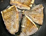 Foto del paso 8 de la receta: Sargo con langostinos y cremoso de mejillones