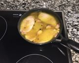 Foto del paso 4 de la receta: Escabeche suave de atún rojo y escalopines de cerdo