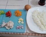 Foto langkah ke 1 dari resep Nasi Goreng Seafood.
