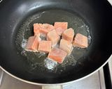 菠菜鮭魚蛋炒飯的食譜步驟1照片