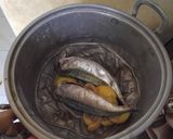 Foto langkah ke 1 dari resep Bening Ikan Kuah Asam.