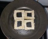Foto langkah ke 4 dari resep Mini Egg in Bread Hole Toast (Telur Puyuh di dalam Roti Berlubang).