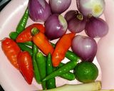 Foto langkah ke 1 dari resep Sambel Matah Khas Bali.