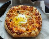 Pas rețetă Pizza cu legume și margini pline cu mozarella 5 fotografie