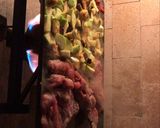 Foto del paso 3 de la receta: Cerdo con verduras en la plancheta