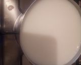 صورة لخطوة 5 من وصفة عيش حار بالخليع والحليب