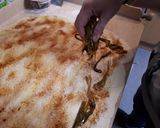 Foto del passaggio 4 della ricetta Focaccia voltata con la cipolla novella "spinźal" glutenfree
