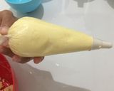 Foto langkah ke 2 dari resep Kue lebaran semprit susu.