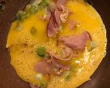 Prágai sonkás-hagymás tojásrántotta recept fázis 1 fotója