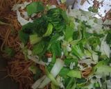 Foto langkah ke 9 dari resep Mie Goreng Jawa Pedas Manis🍜.