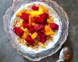 Hình bước làm 2 của món Eatclean/ Hạt Chia, Sữa Chua, Granola, Trái Hồng Và Thanh Long Đỏ