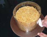 Foto langkah ke 5 dari resep Noodle cake (mie ulangtahun).
