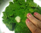 A picture of step 4 of Tri colour goli idli.