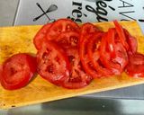 Une image de l'étape 7 de Salade de tomates et concombre au Shropshire.