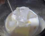 Foto langkah ke 3 dari resep Es Jeruk Yakult.