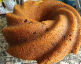 Foto del paso 5 de la receta: Pastel bizcochado exquisito con frutas escarchadas y nueces para mamá