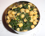 Foto del paso 3 de la receta: Espinacas con garbanzos y salchichas