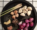 Foto langkah ke 1 dari resep Soto Ayam.