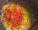 Foto del paso 4 de la receta: Hongos a la mexicana y pollo 👉🏼👉🏼👉🏼con solo una cucharita de aceite!!!!👈🏼👈🏼👈🏼