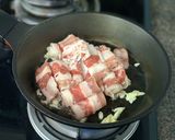 Hình bước làm 2 của món Cải Chua Xào Ba Chỉ Bò