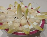 Foto del paso 4 de la receta: Ensalada de Endivias, Palmitos y Feta con Salsa César