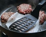 Foto langkah ke 3 dari resep Double Cheese Burger Pedas / 매콤 더블 치즈버거 (Tren Korea).