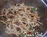 A picture of step 3 of Udon and Veg.