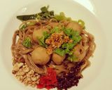 รูปขั้นตอนการทำที่ 4 ของ ก๋วยเตี๋ยวเส้นเล็กแห้งลูกชิ้นหมู