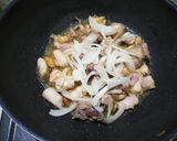 Foto langkah ke 6 dari resep Masakan Simpel Pemula#1: Ayam Goreng Mentega Kecap.